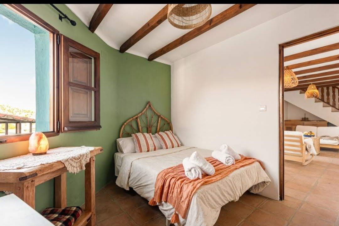 Green Bedroom · En-suite
